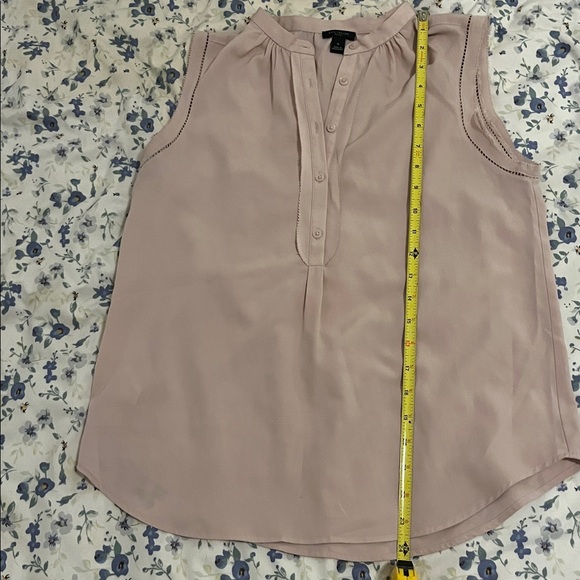 Small pink Ann Taylor top - Picture 5 of 5